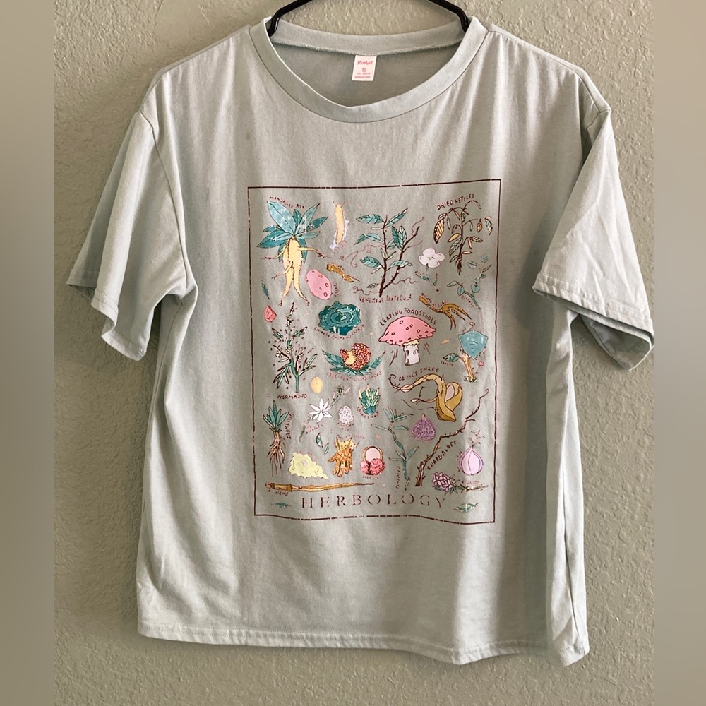 Harry Potter Herbology Graphic Tee Shirt Size Small